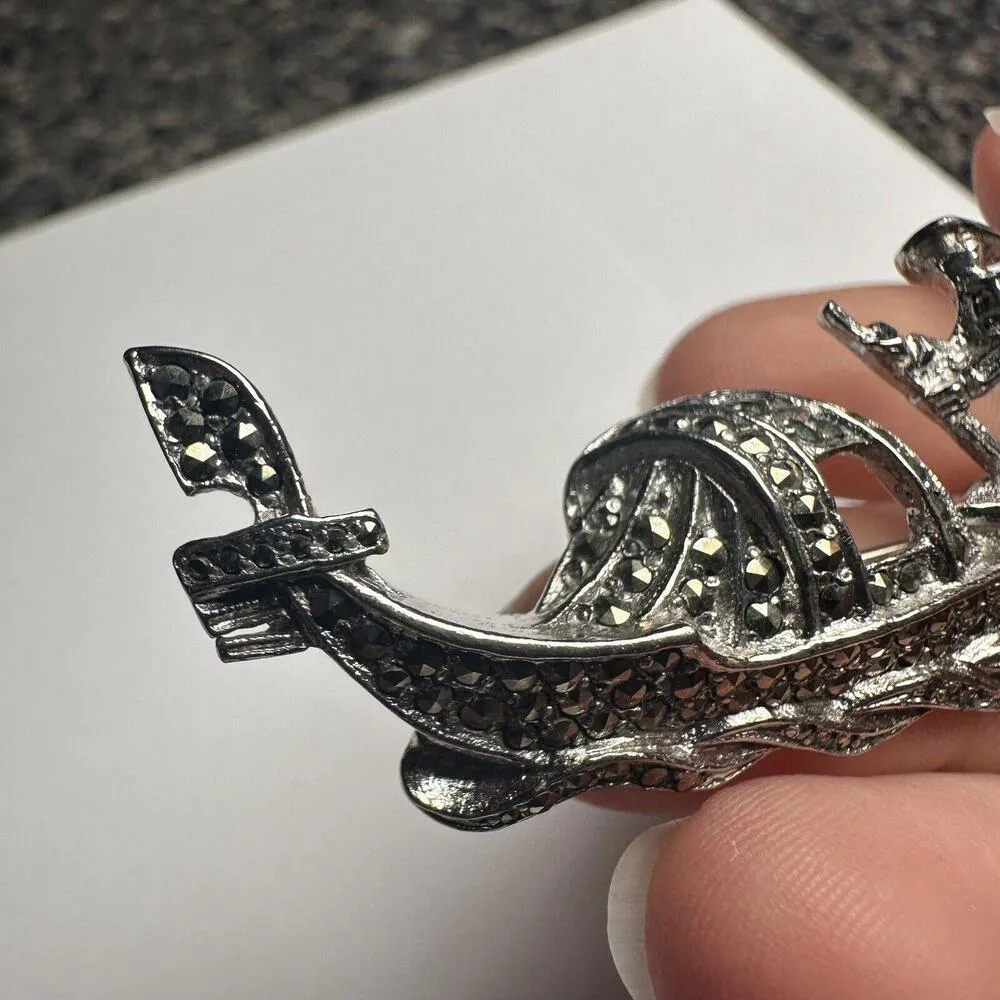 Gondolier In Gondola Boat Vintage Marcasite & Silver Tone Brooch Pin - Image 5