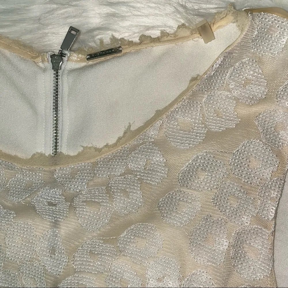 Last chance 🚫Elie Thari Lace women’s Top. Size SP - Image 6