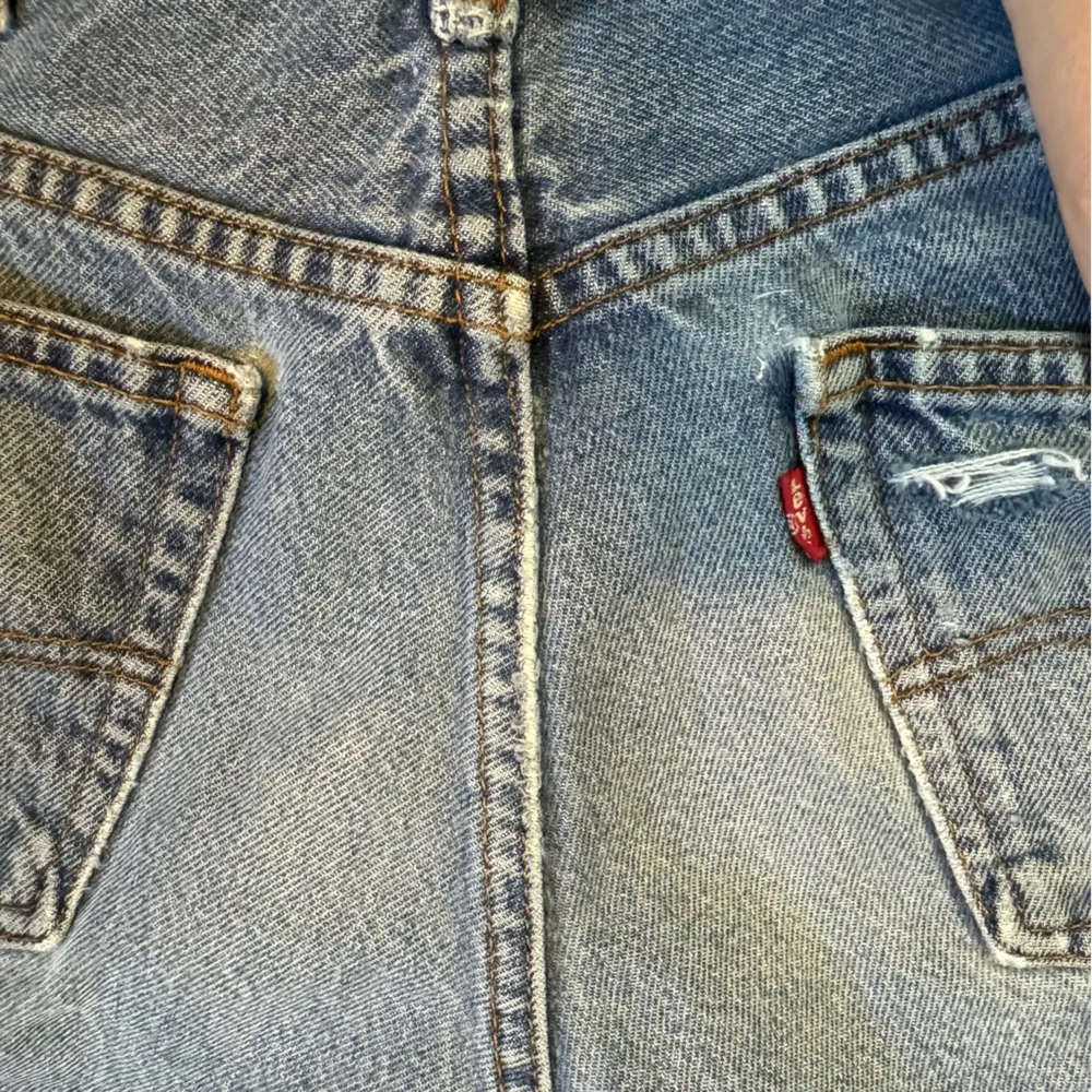 Levi’s 517 Distressed Cut Off Jeans Shorts Sz 30 Raw Hem - Image 10