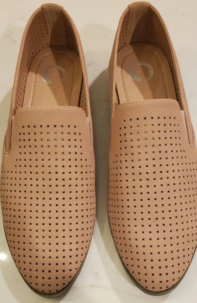 NEW Journee Collection Women's Foam Lucie Flat Light Brown - Size 8.5 - Image 1