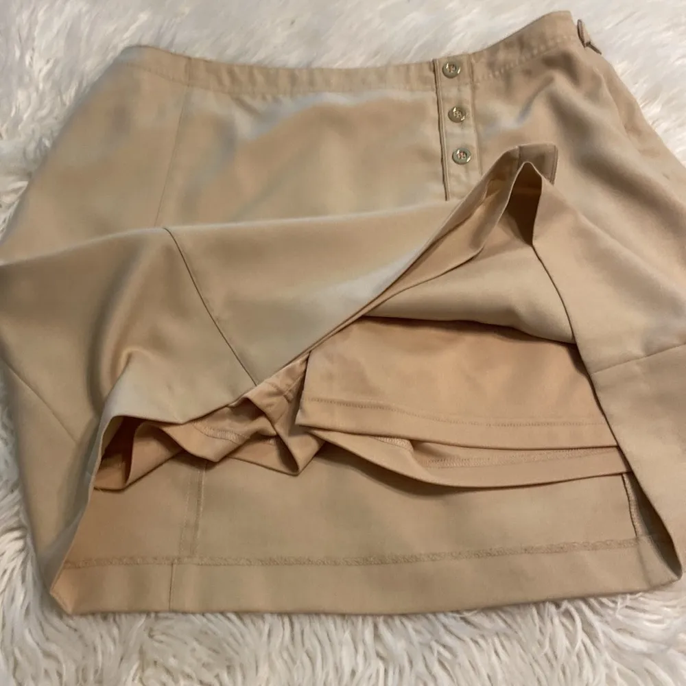 E & P pro Skorts size 14 excellent condition color tan please see all pictures - Image 6