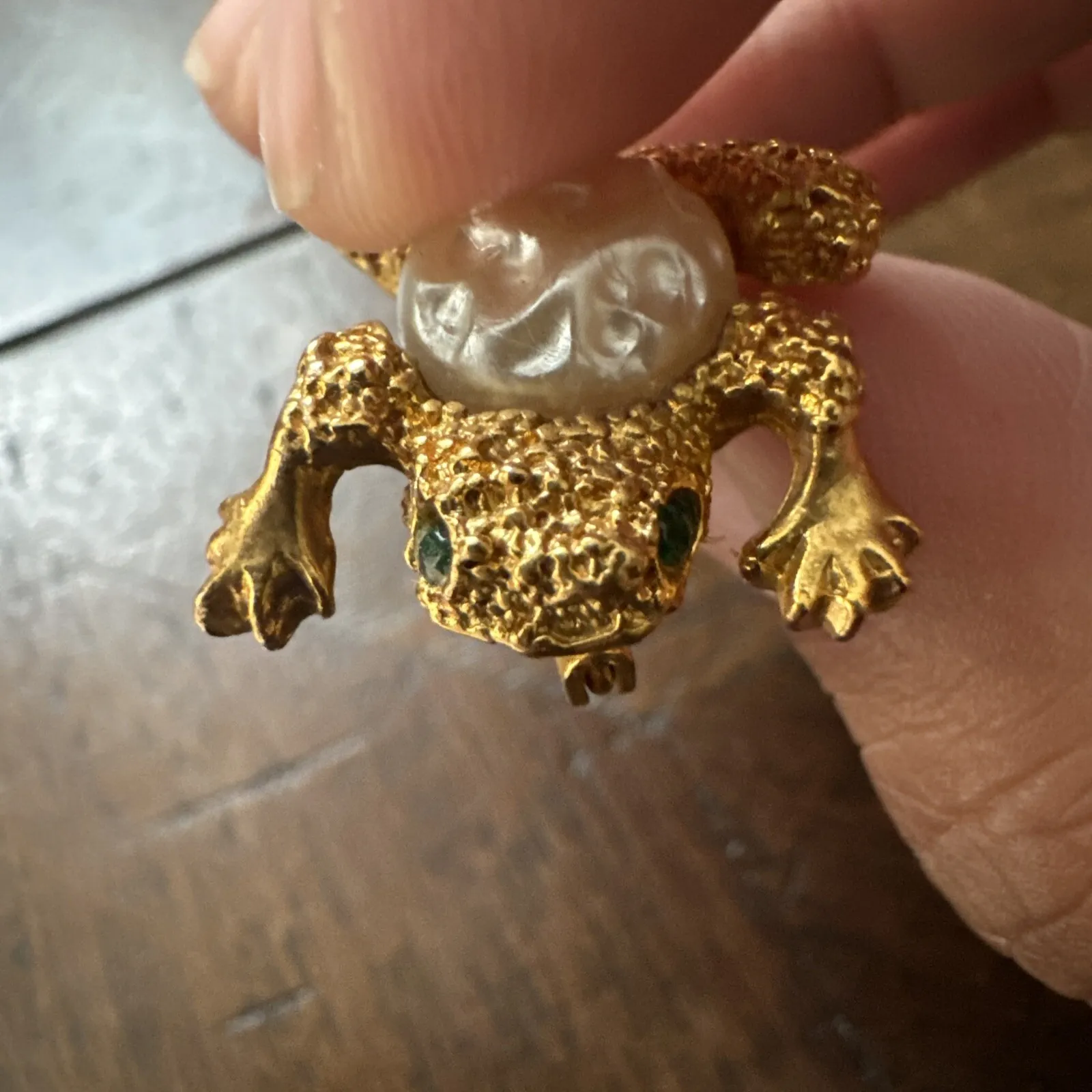 Vintage Frog Faux Pearl Green Rhinestone Eyes Pin‎ Brooch Gold - Image 3