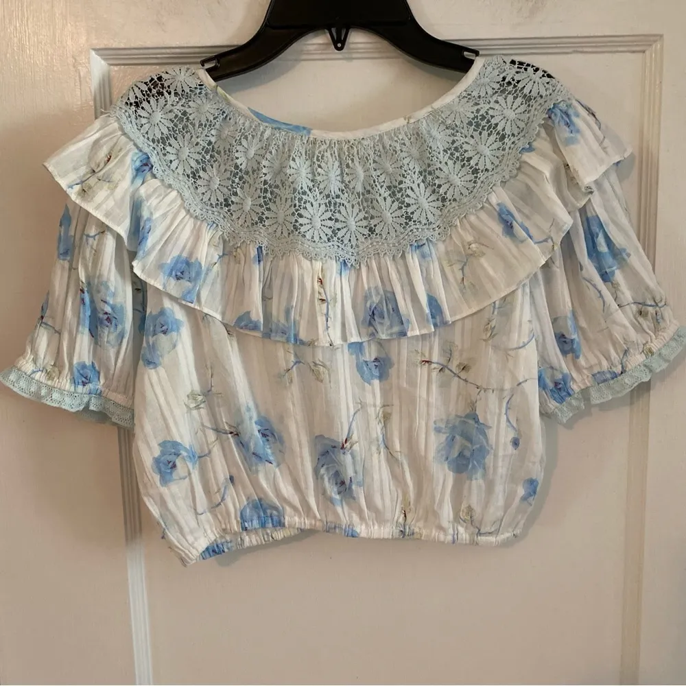 LoveShack Fancy XS Light Blue & White Floral Crop Blouse - Image 10