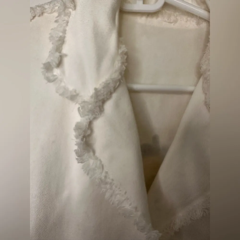 White Distressed Edge Jacket with Cowboy Boot Design Size L - Image 8