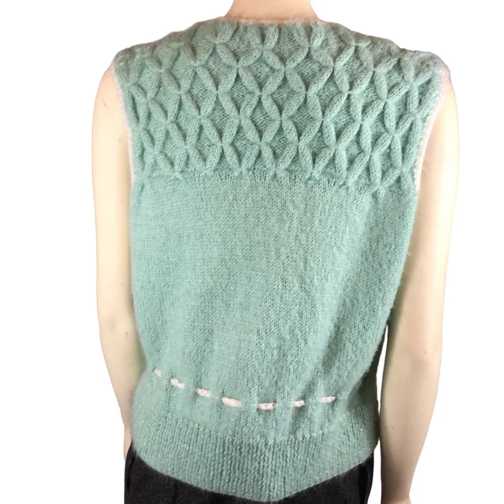 Vintage Hand knit open front green vest size medium - Image 2