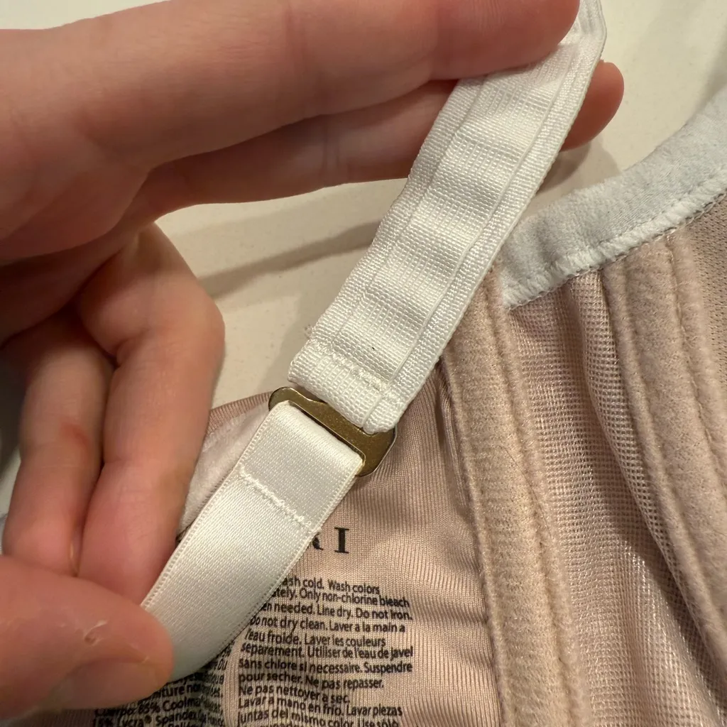 Natori Yogi Contour Convertible Sports Bra Light Mocha/ Ivory - Image 11