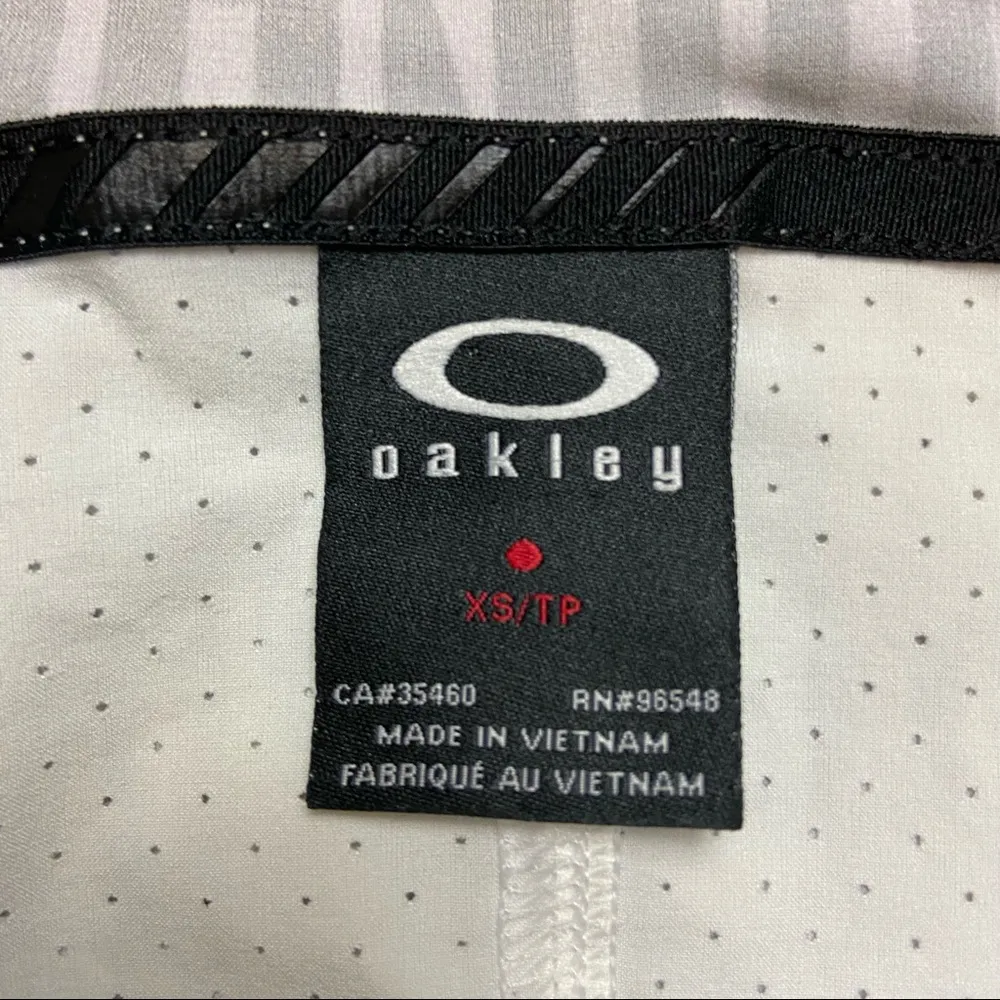 Oakley  High Tide Sleeveless Hoodie. Size XSmall. EUC - Image 7