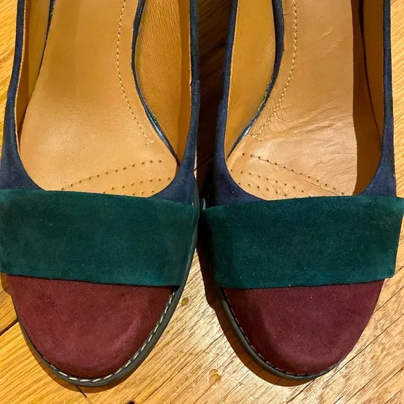 Clarks Women's Tarah Brae Colorblock
Suede Navy Plum Green Block Heels Size 6.5 - Image 2