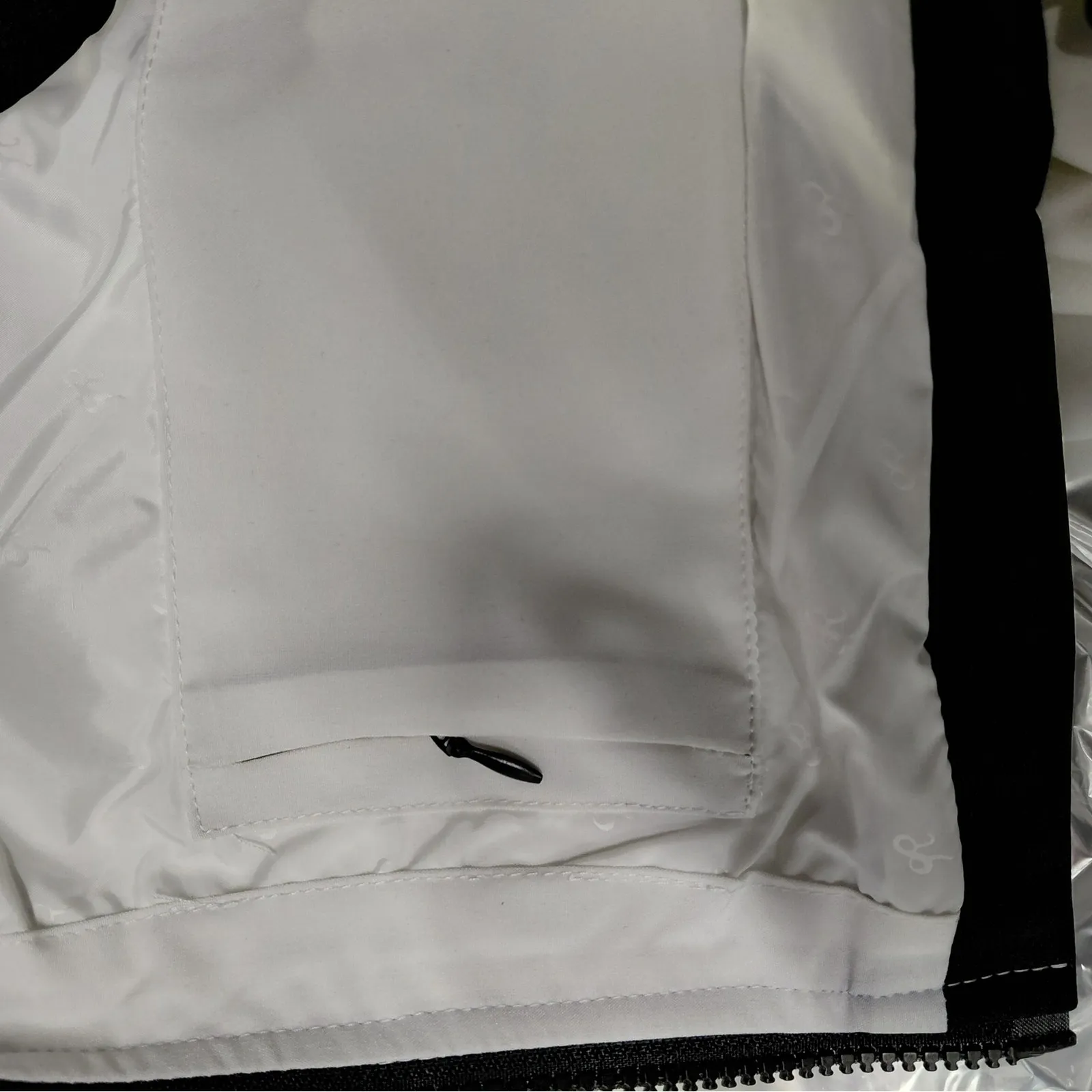 PinFin Womens Hooded Windbreaker Jacket Sz Medium White Outdoor Hiking Rain Coat - Image 12