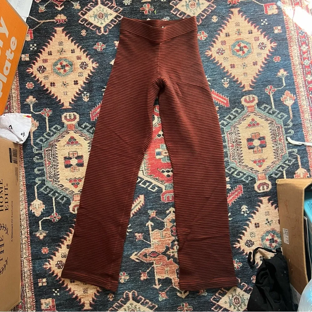 Good American Heavy horizontal Rib Wide Leg ankle Pants in Chocolate003 Size s - Image 3