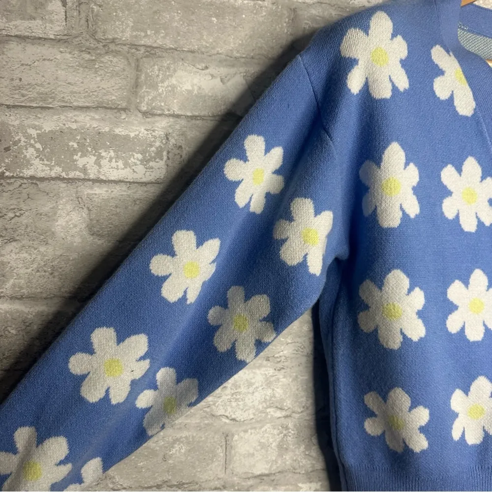 Willow and Wind Women's Sweater Cardigan Daisy Flower Design Size Large Blue - Image 6