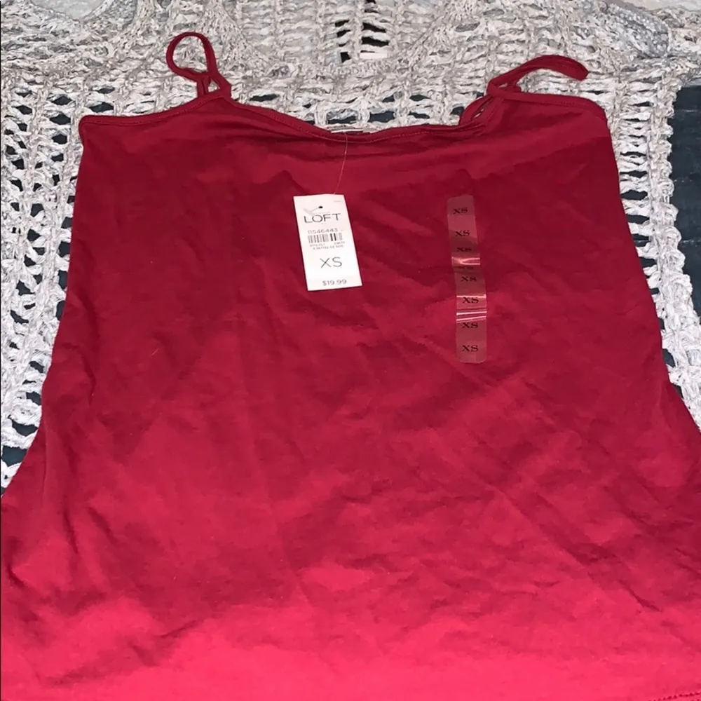 🥰 2 pc Grey cold shoulder sweater/ crimson tank top perfect for game day! Gray - Image 2