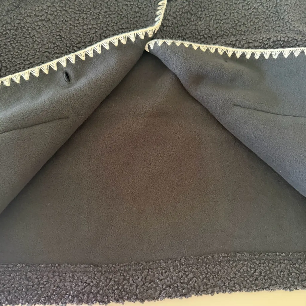 NWT JCrew Whipstitch Sherpa Buttoned Jacket -  Size M Black - Image 5