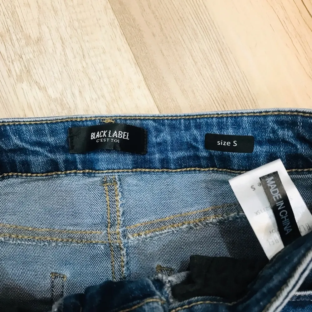 Black label fringe denim mini skirt sz small - Image 6