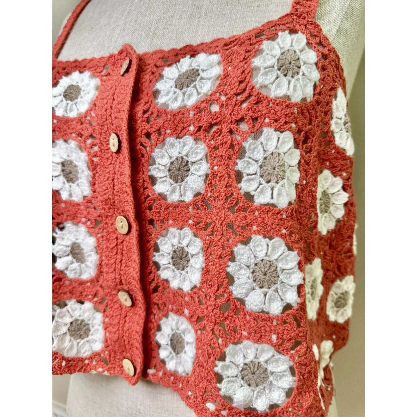 Coco + Jaimeson Women's Crochet Button Front Tank Boho Floral Daisy Size L/XL - Image 9