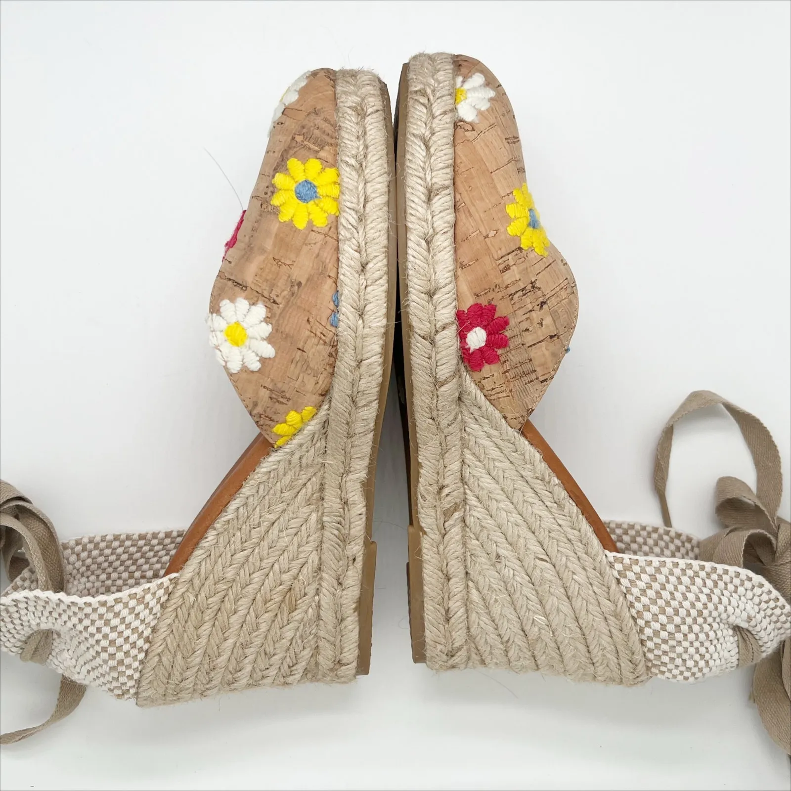 Andre Assous Ensley Flower Embroidered Espadrille Wedge Sandals Size 38 Tan - Image 3