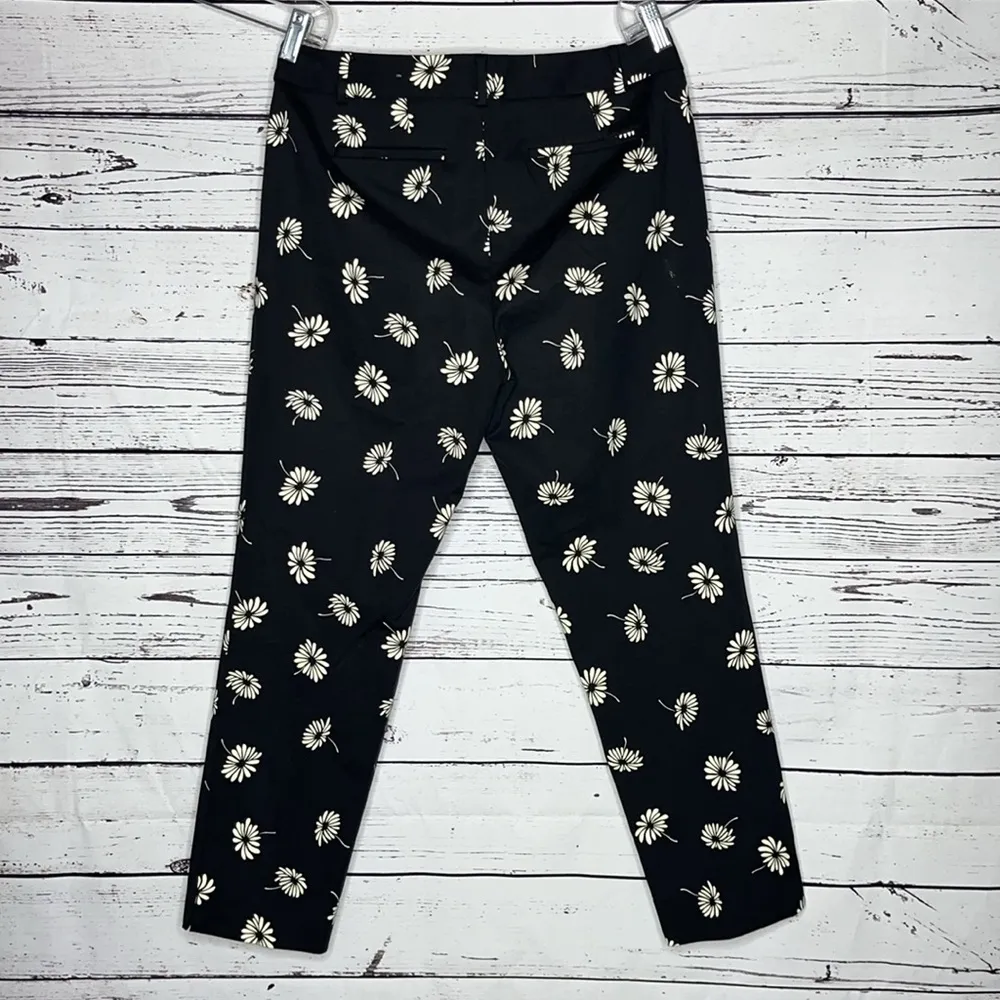 Talbots Size 10p Black & Cream Floral Print Hampshire Ankle Pants - Image 2