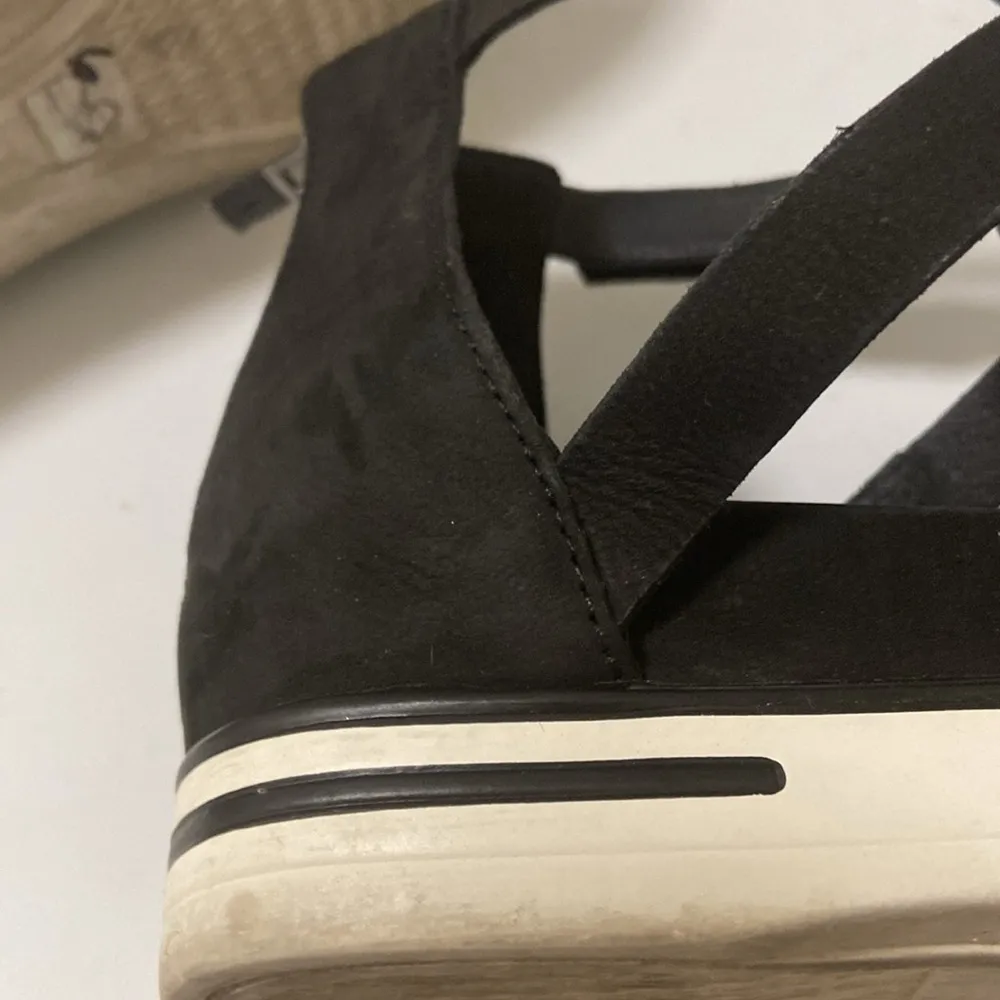 Eileen Fisher size 6 Sola tumbled black nubuck leather sandals sneaker back zip - Image 5