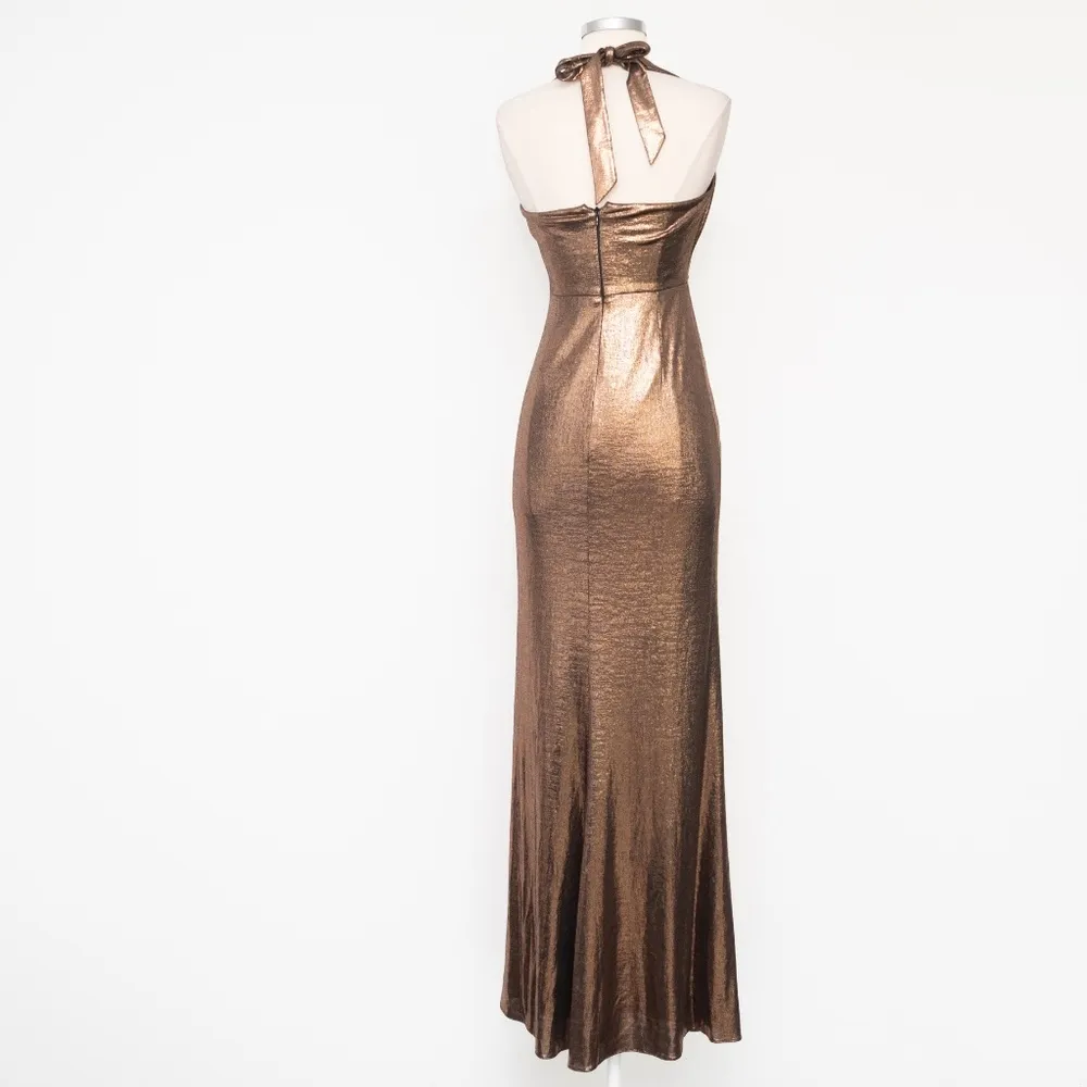 Dress The Population. New! Metallic Long Sleeveless V-neck Criss Evening Gown. - Image 4