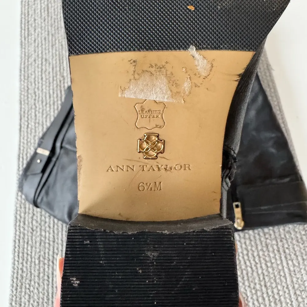 Ann Taylor Black Pebbled Leather Low Heel Tall Riding Boots Goldtone Buckles 6.5 - Image 9