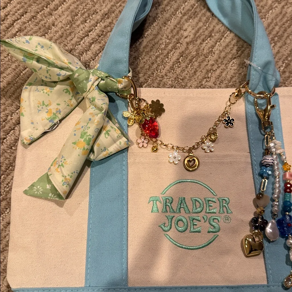 Trader Joe's mini pastel canvas tote with decor Blue - Image 3