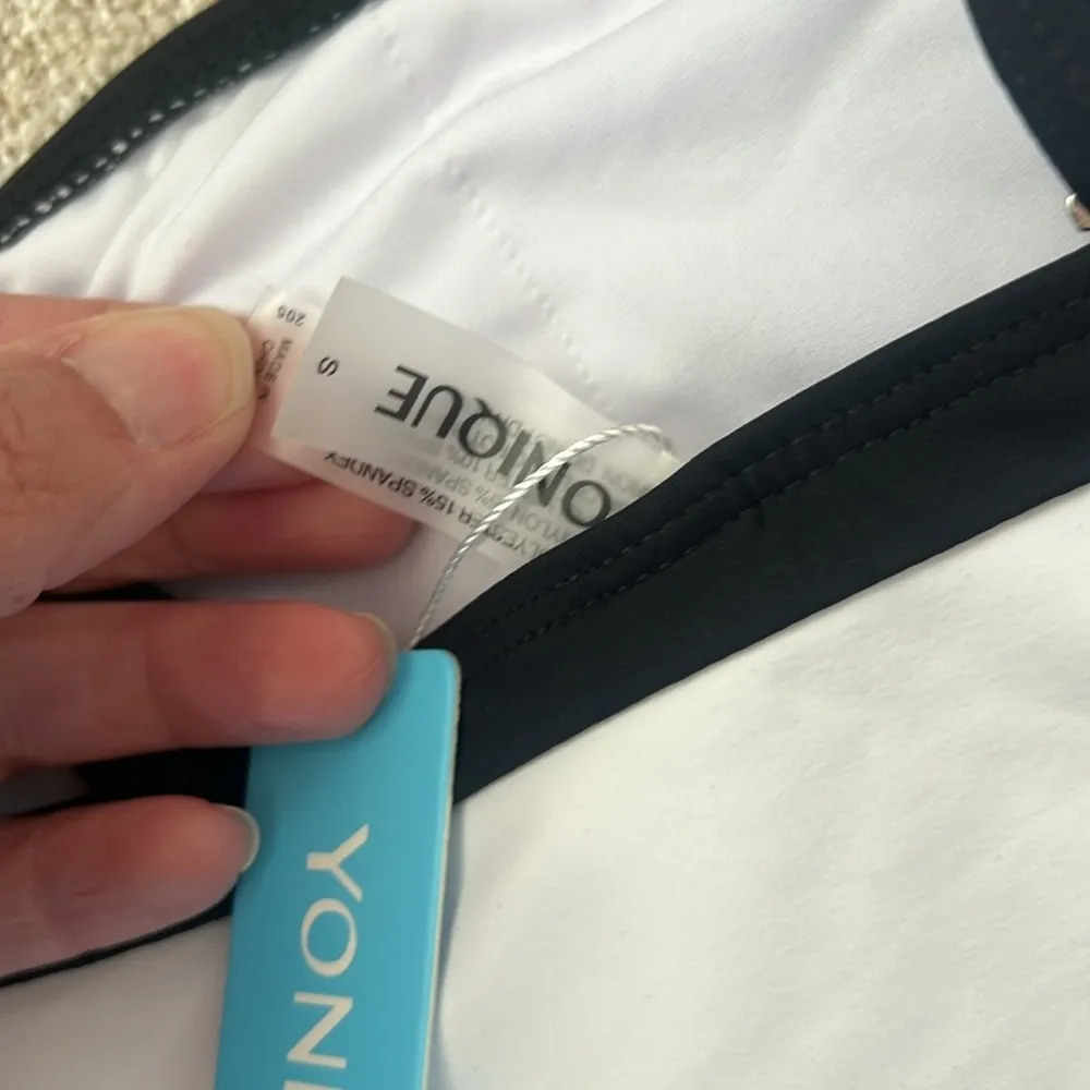 Younique Women’s Stylish Black and White Bandeau style Bikini Top Size Small 🟢 - Image 3