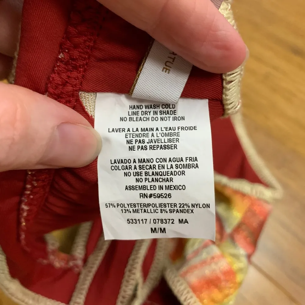 Becca Rainbow Striped Bikini Top Women Size Medium Horizon Claire Swimsuit Beach - Image 4