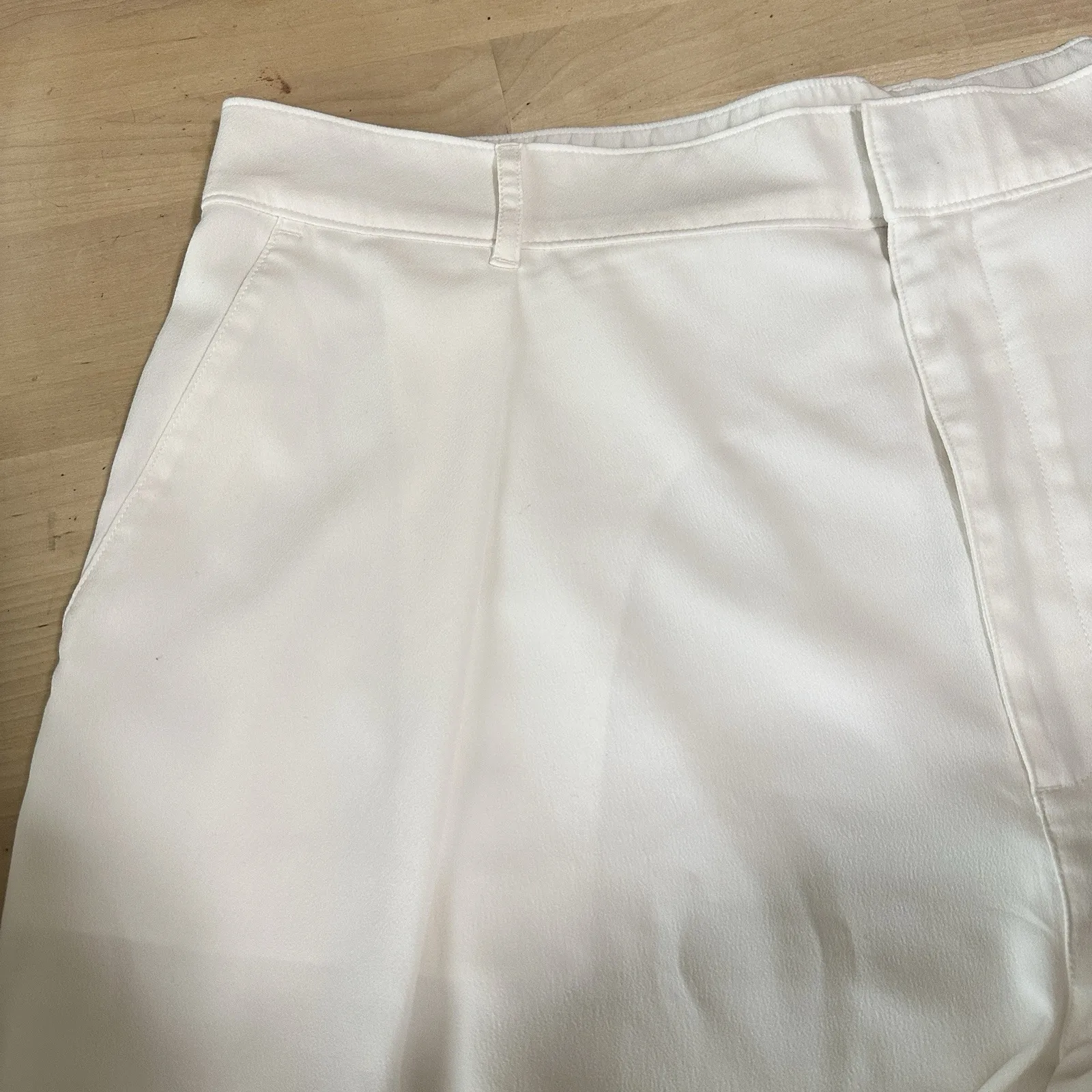 A&F Abercrombie & Fitch High Rise Premium Crepe Tailored Shorts Size XL‎ Creme - Image 3