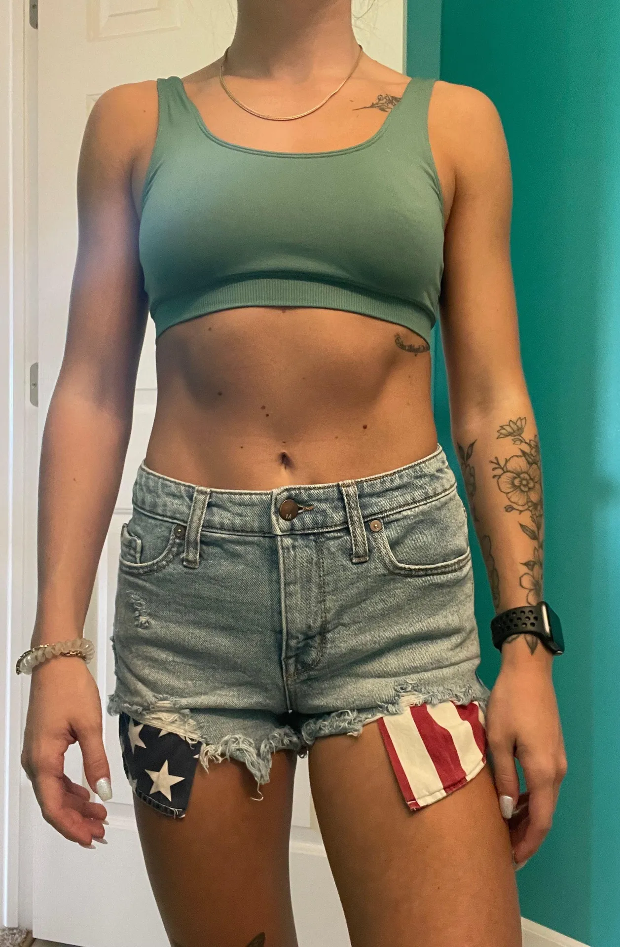 Mossimo Supply Co High Rise Shorts - Image 4