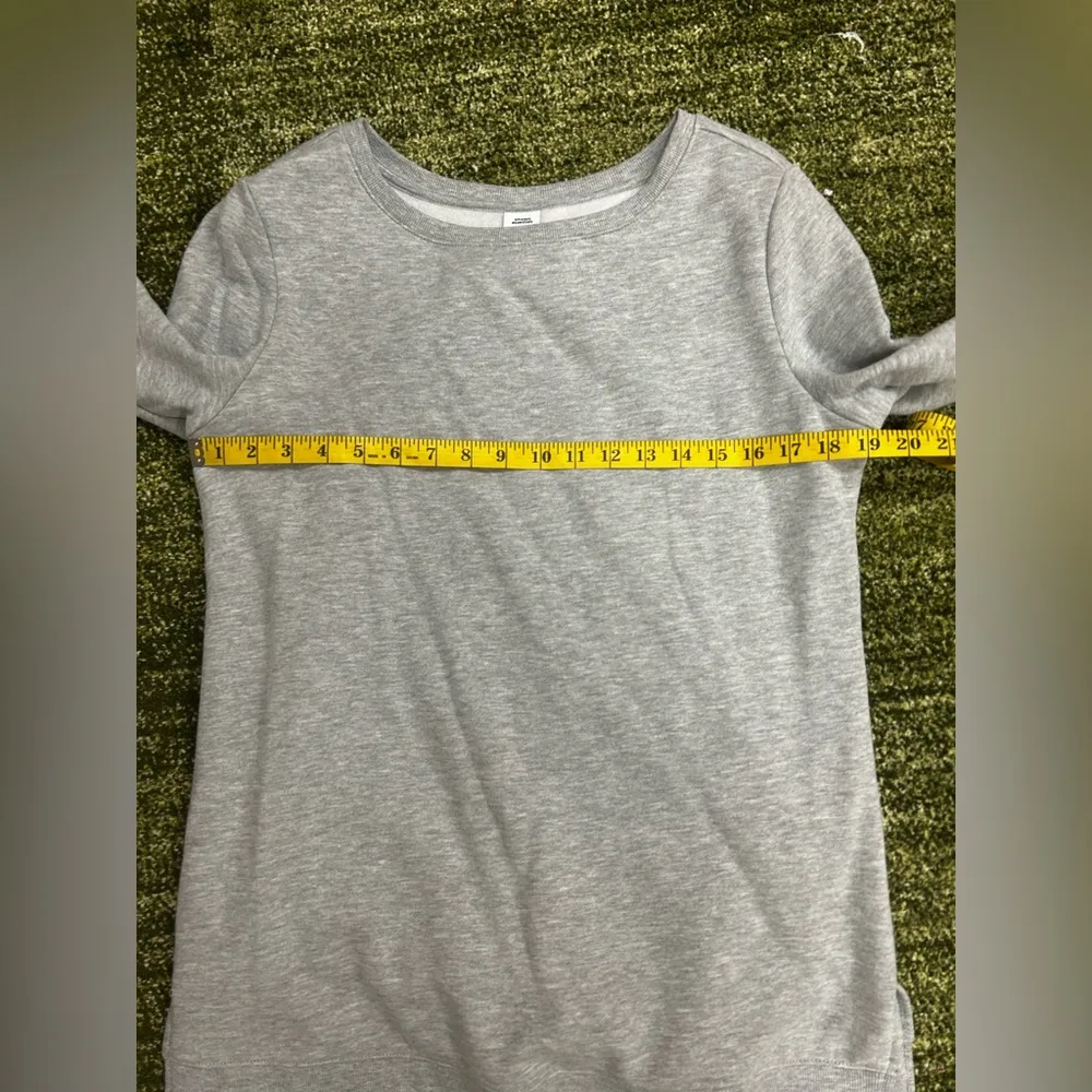 Amazon essential crew neck sweatshirt - Image 2