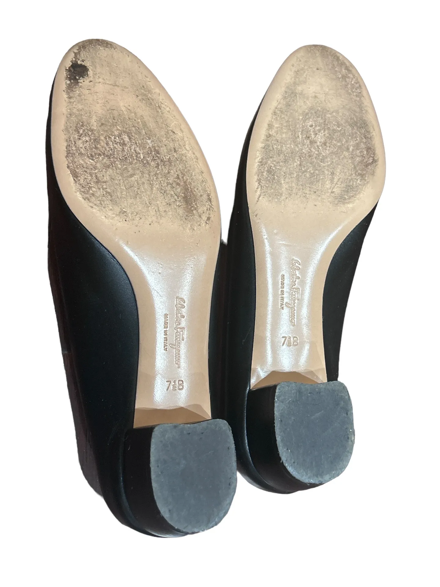 Salvatore Ferragamo Vara Bow Pump black  Leather Shoes Size 7.5 Made In Italy - Image 10