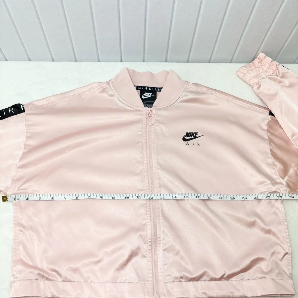 Nike woman’s crop jacket pink air track satin crop NikeAir sleeve pockets Size M - Image 9