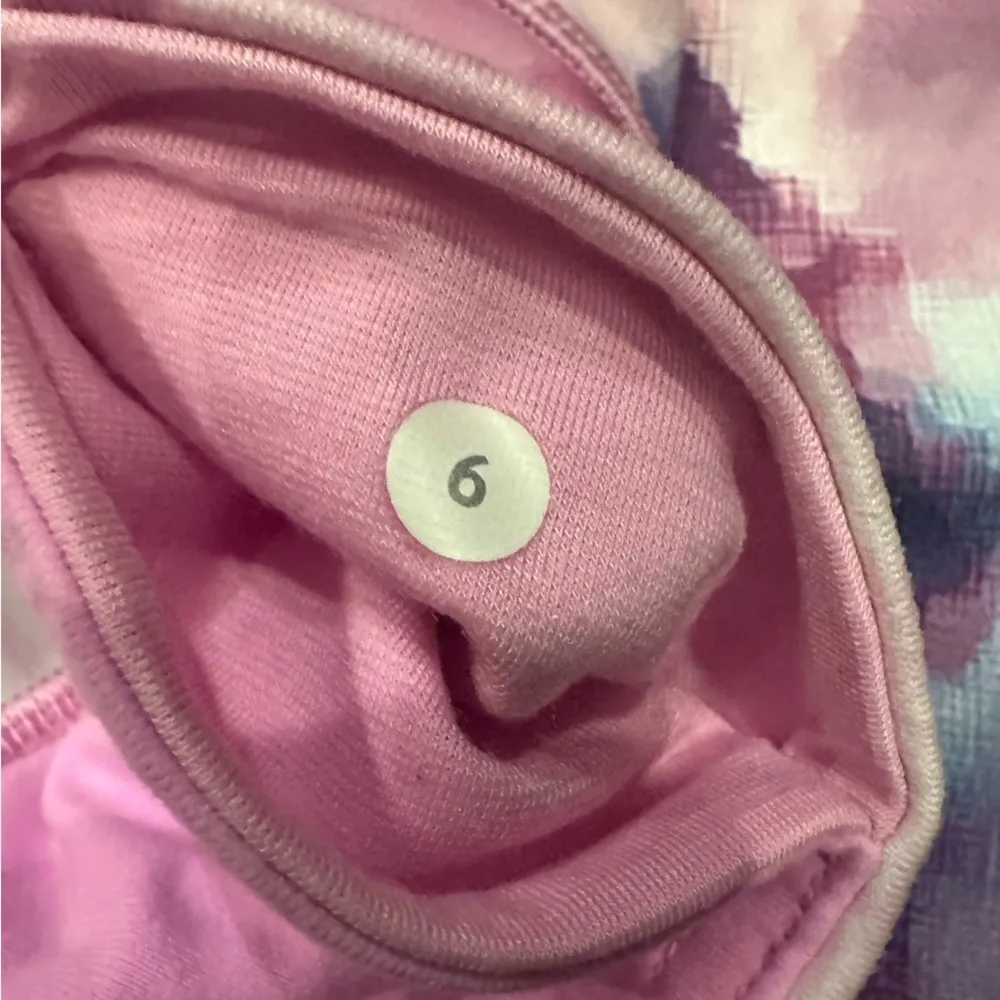 Lululemon Women's Wunder Under Crop III Blooming Pixie Multi Purple Pink Sz 6 - Image 5