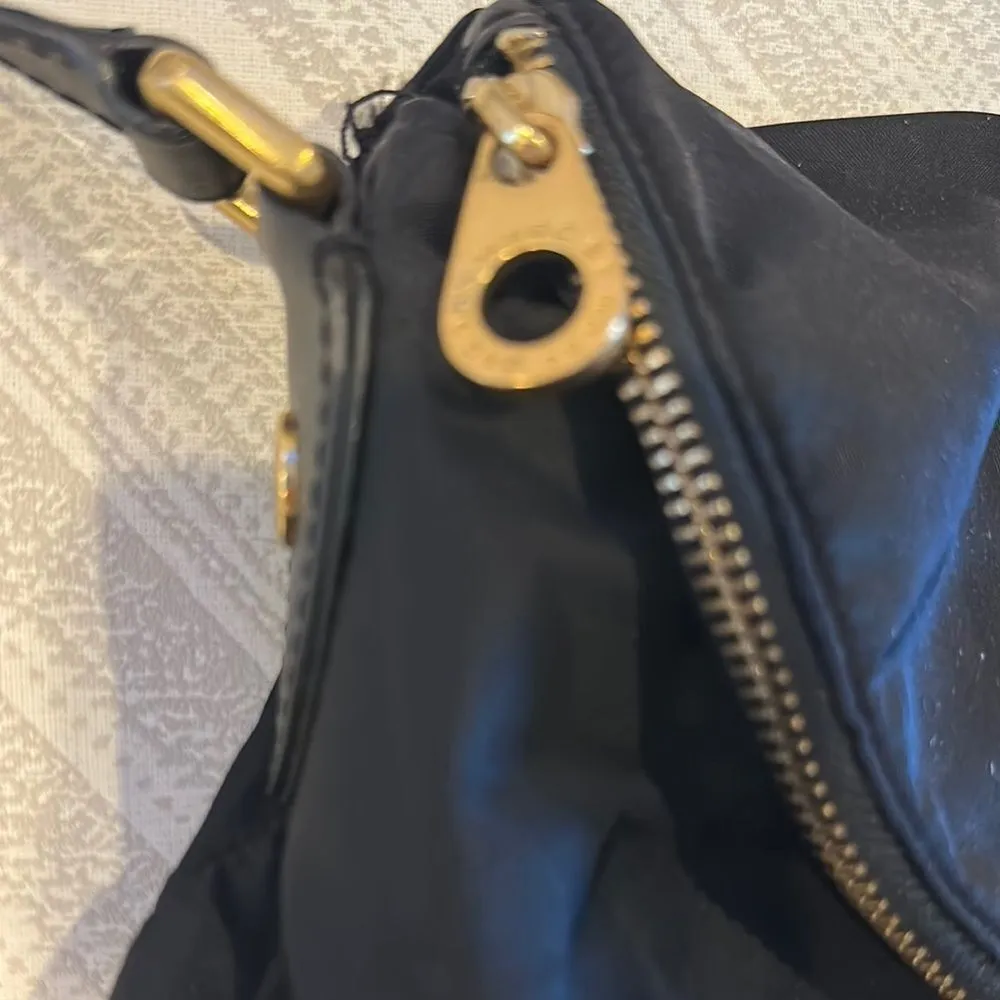 Marc by Marc Jacobs Black Nylon Messenger Bag with Adjustable Leather Strap - Image 4