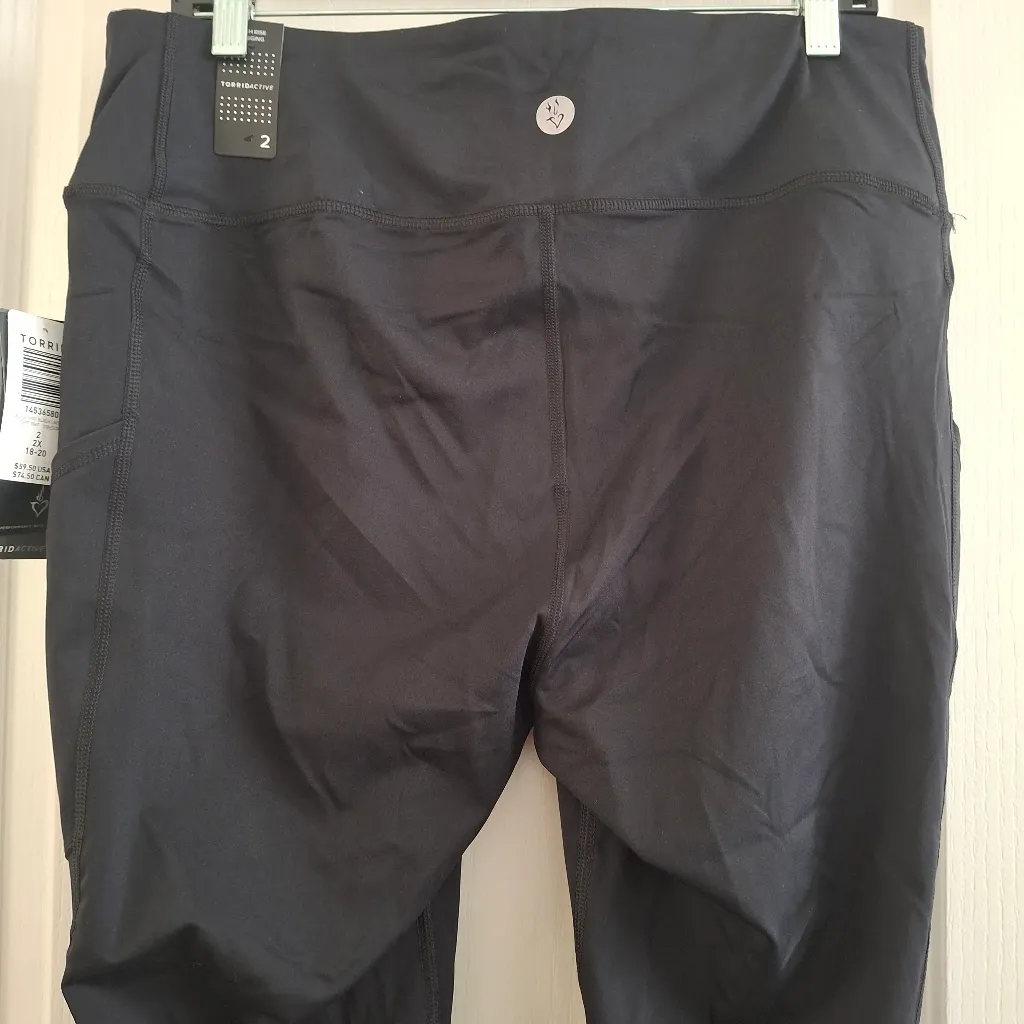 Torrid Black Women's Leggings Sz 2 NWT - Image 10