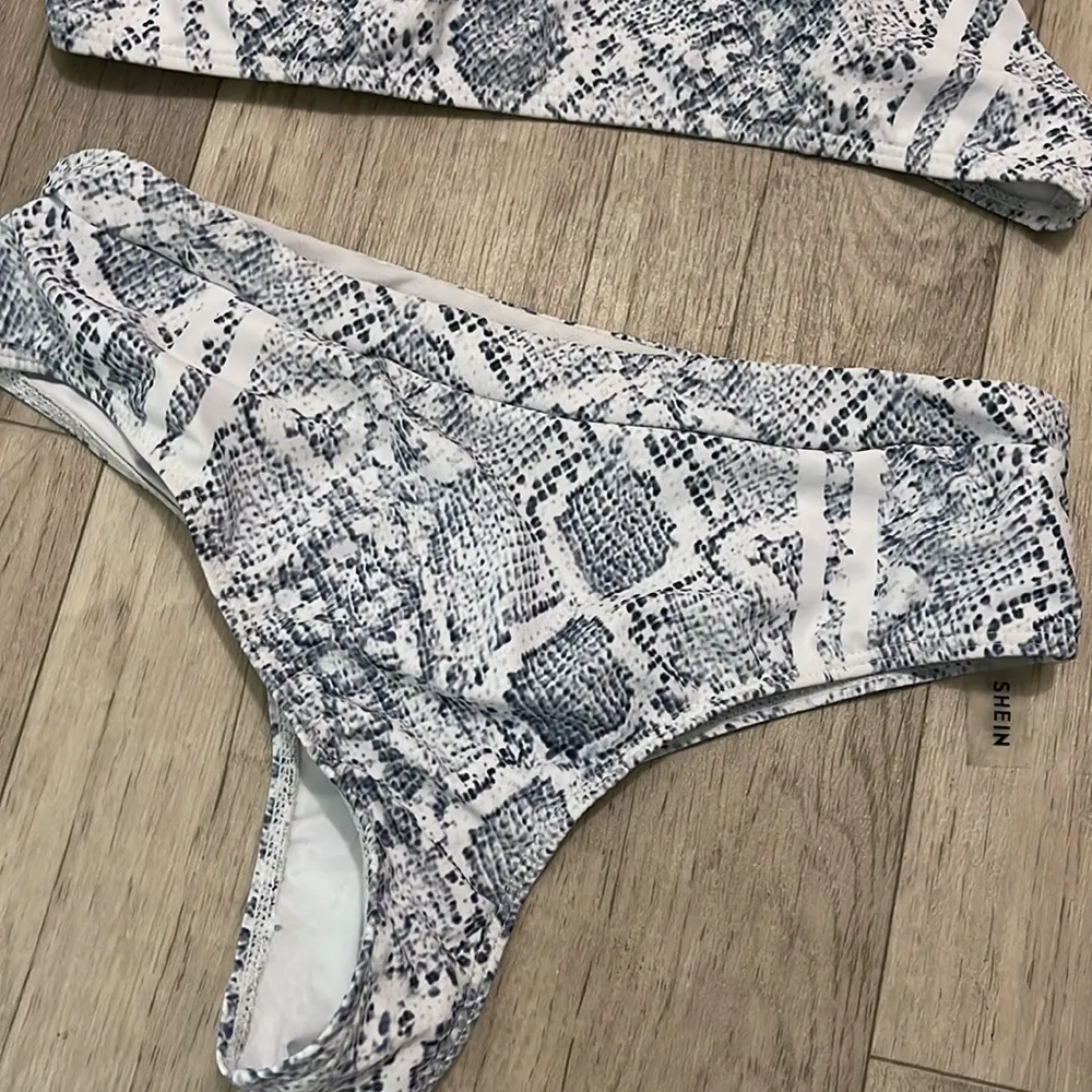 Shein small snakeskin white gray bikini swim set - Image 2