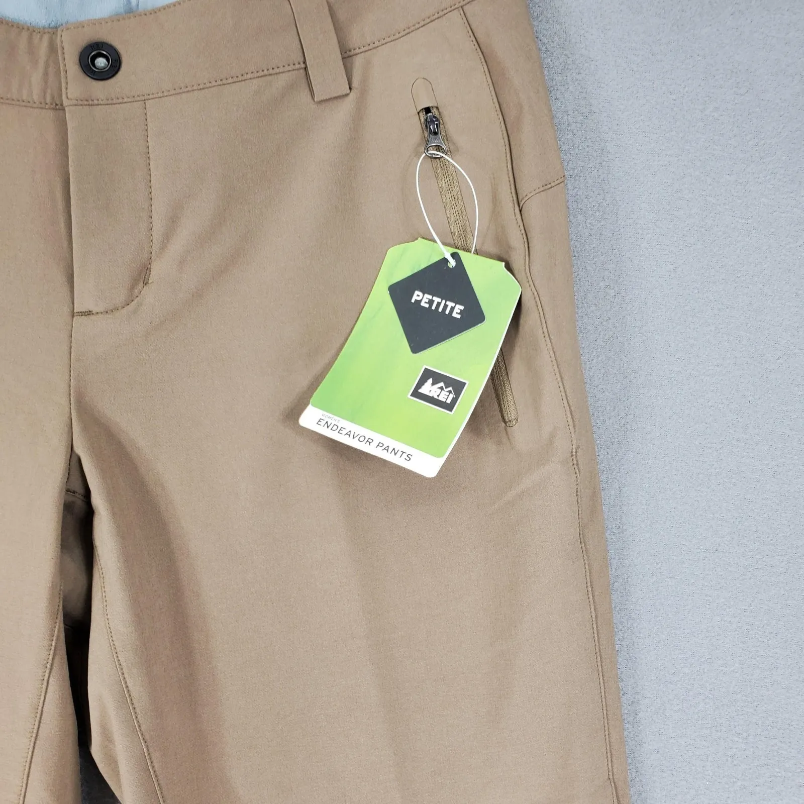 New REI Endeavor Pants Women Size 8 Petite Technical Trail Pants Buckwheat Khaki Tan - Image 2
