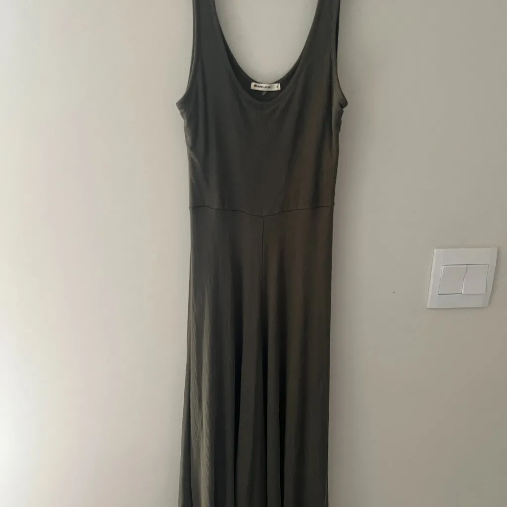 Marine Layer small ribbed dress - Image 3