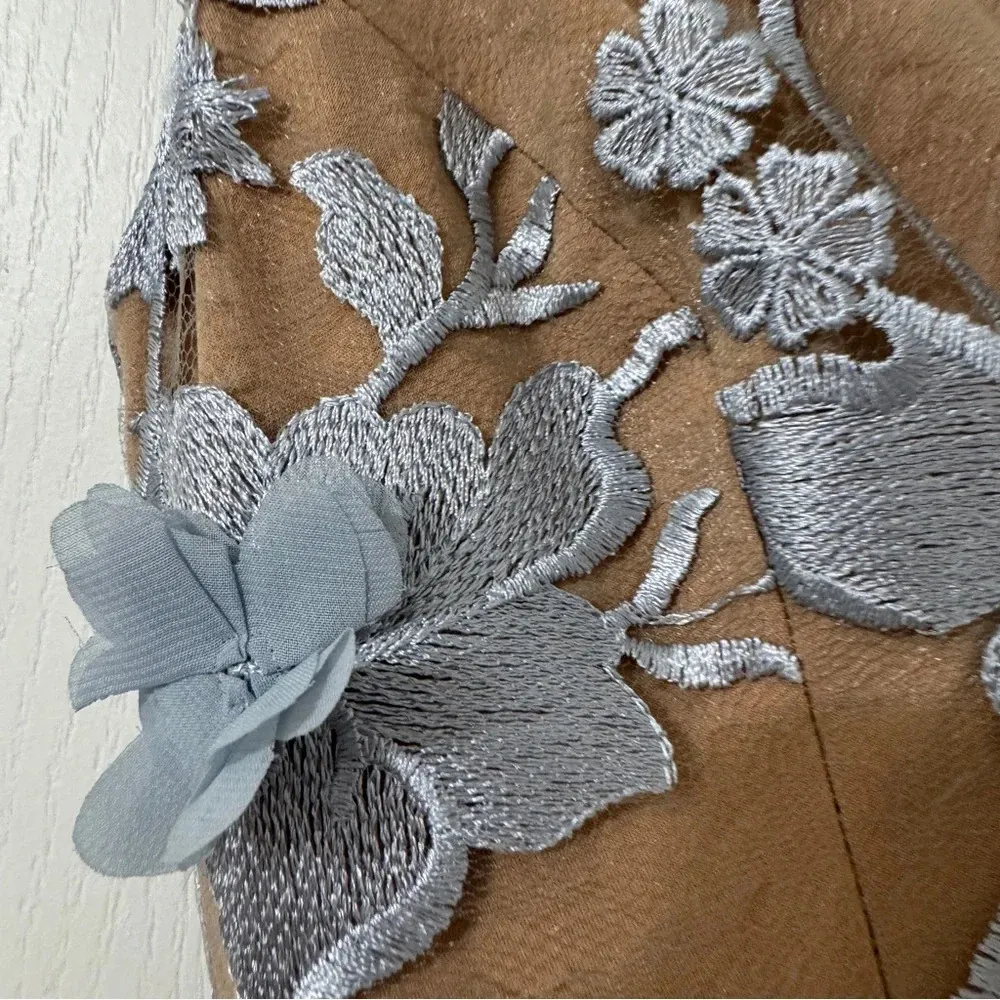 Dress the Population  Womens Dress Audrey Nude Floral Embroidered Midi XS - Image 7