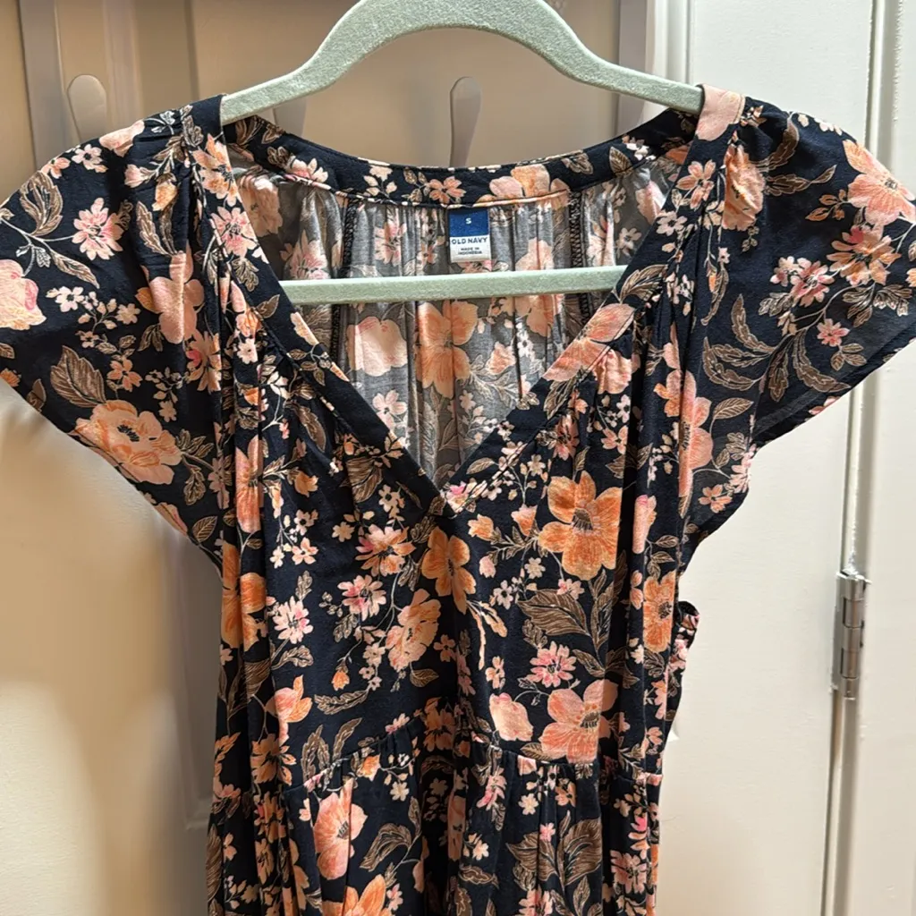 Old Navy Navy Floral Flutter Sleeve V Neck Midi Dress Size S‎ Boho Floral Chic - Image 3