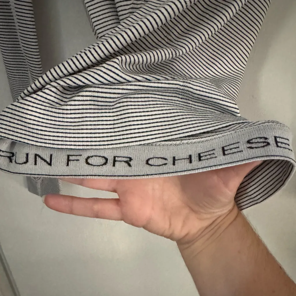 Lululemon Swiftly Tech Long Sleeve Stripe White and Black - Image 11