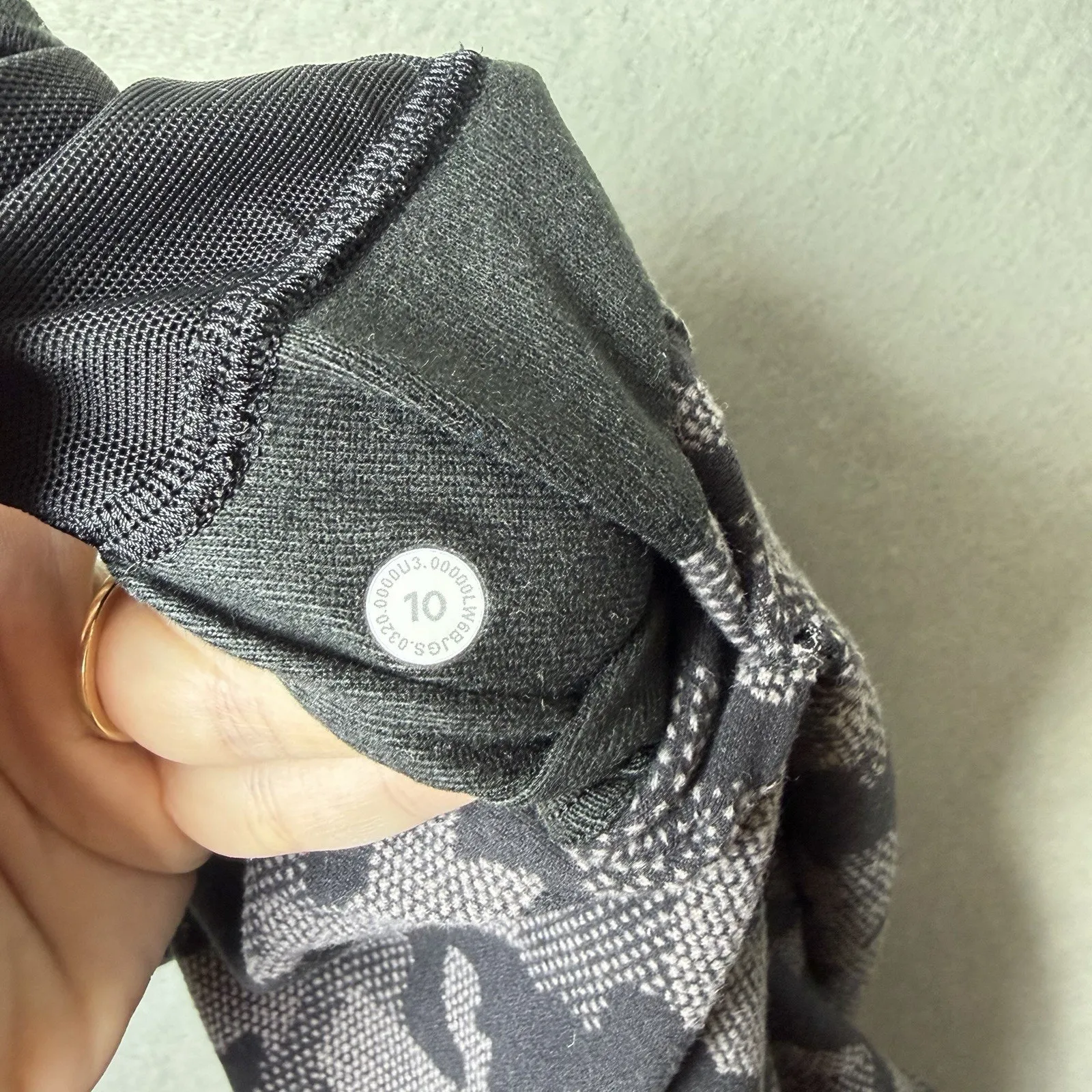 Lululemon Ready To Rulu Jaquard Camo Lunar Black/Grey Cropped Jogger Womens 10 - Image 7