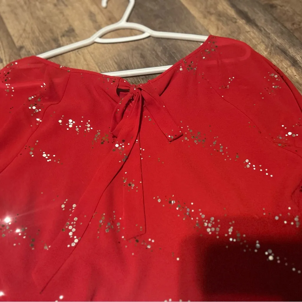 NY Collection Red Women's Top with silver sparkles size medium - Image 9