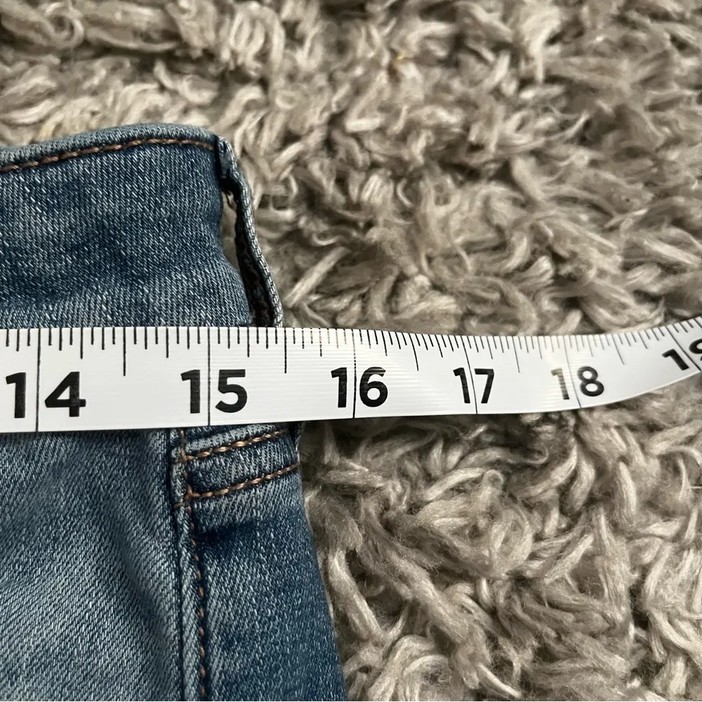 American eagle distressed super high rise Jeggings crop jeans size 12 - Image 6