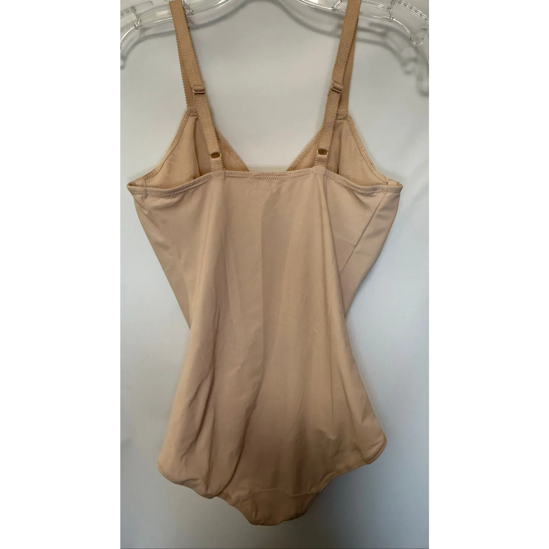 C 38. Wacoal Visual Effects Underwire Shaping Bodysuit tan style 801210 NWOT siz - Image 4