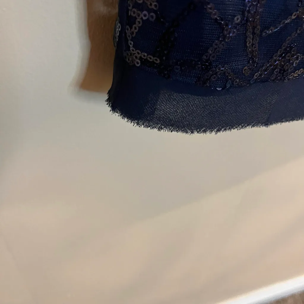 VINCE CAMUTO Zippered Cap Sleeve Boat Neck Party Sequin Sheath Dress - Image 4