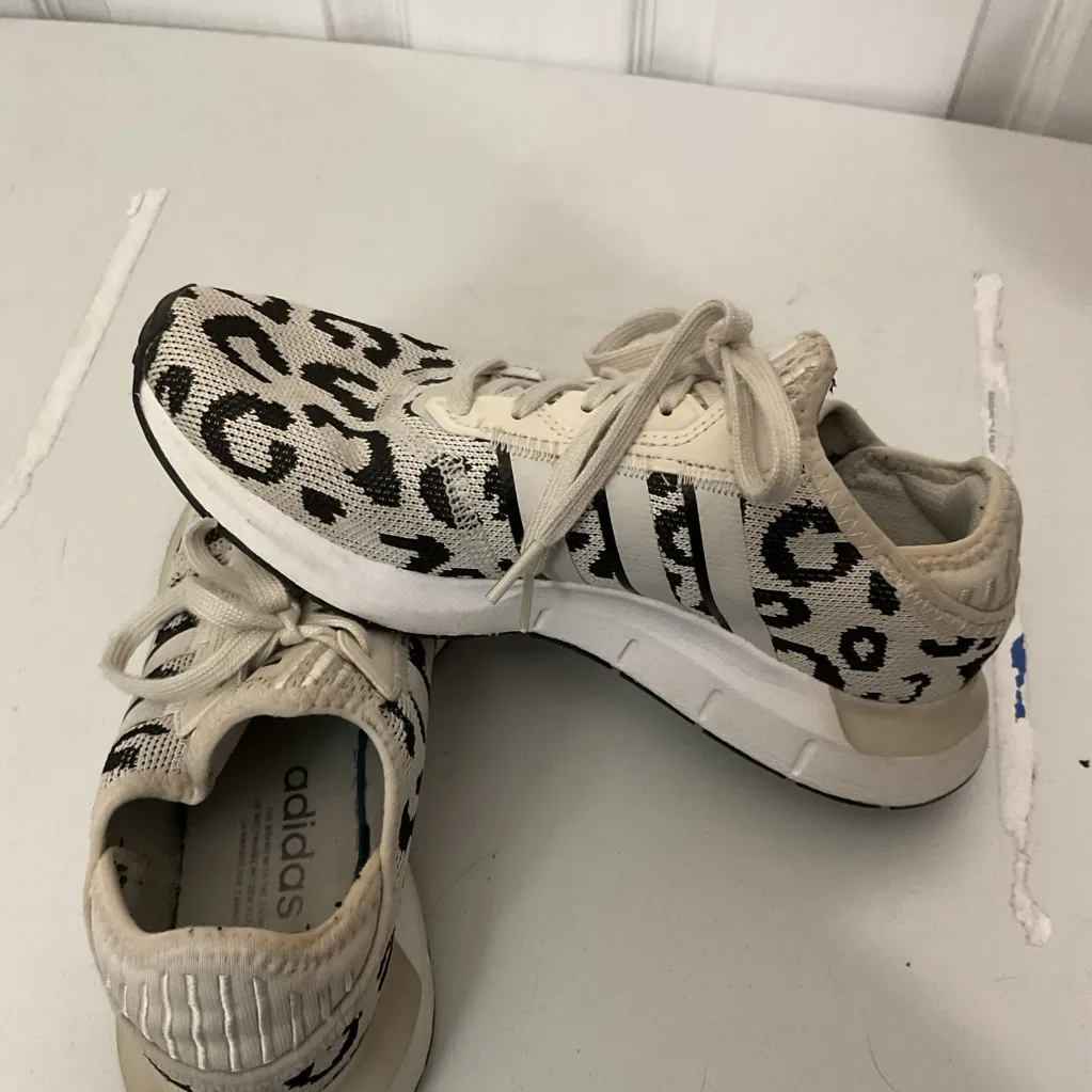 Adidas Black and White Patterned Sneakers - Image 2