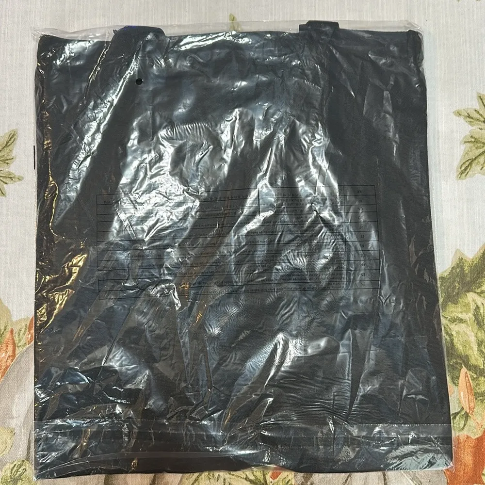 NWT  X Forever21 Black Tote Bag - Image 3