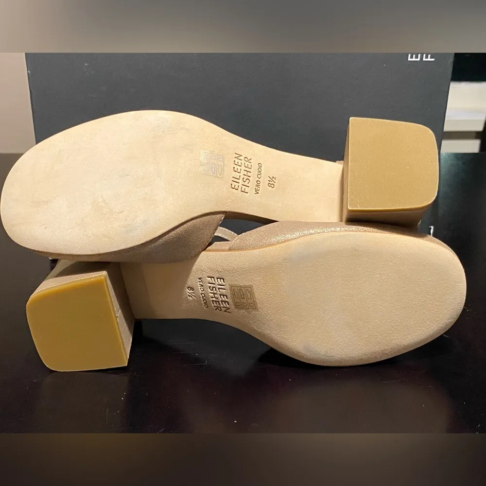 Eileen Fisher Indi Pump platinum powder metalic size 8.5. Block heel - Image 8