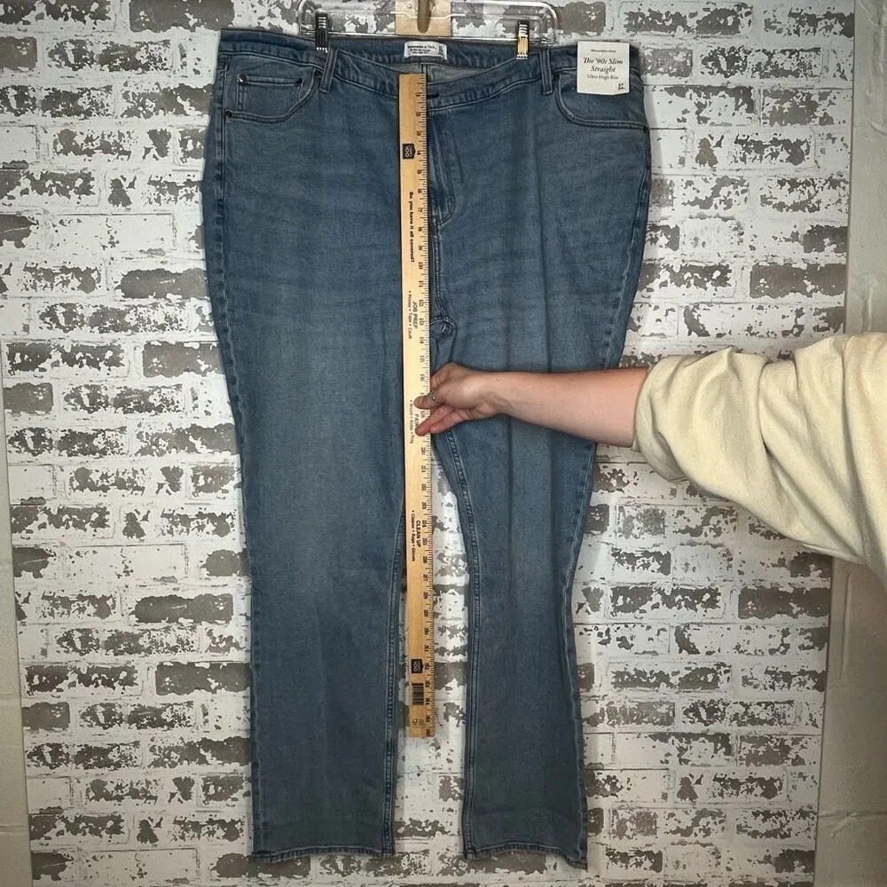 Abercrombie & fitch | women nwt denim jeans 90’s slim straight  highrise - Image 7